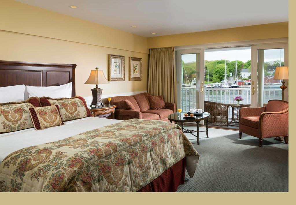 Deluxe King Room Harborview
