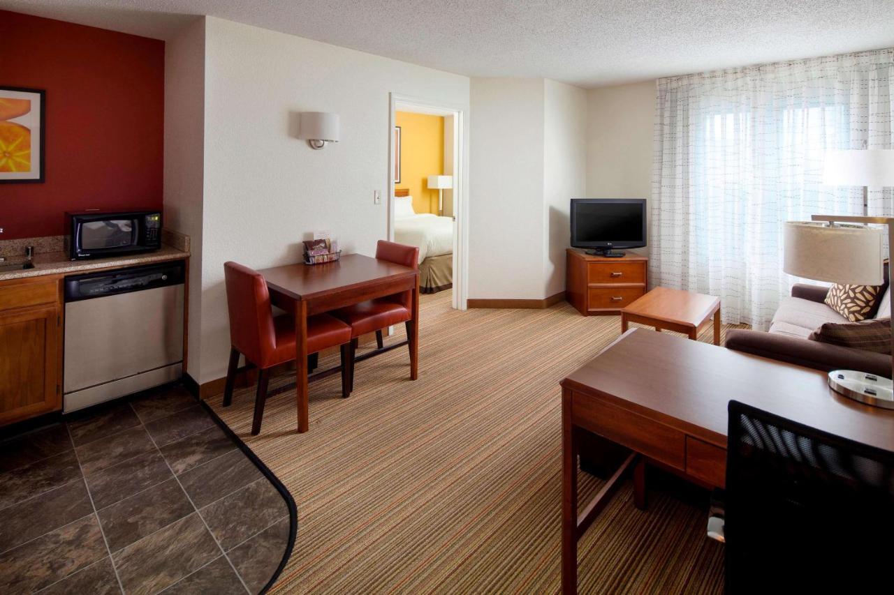 One Bedroom Suite Queen