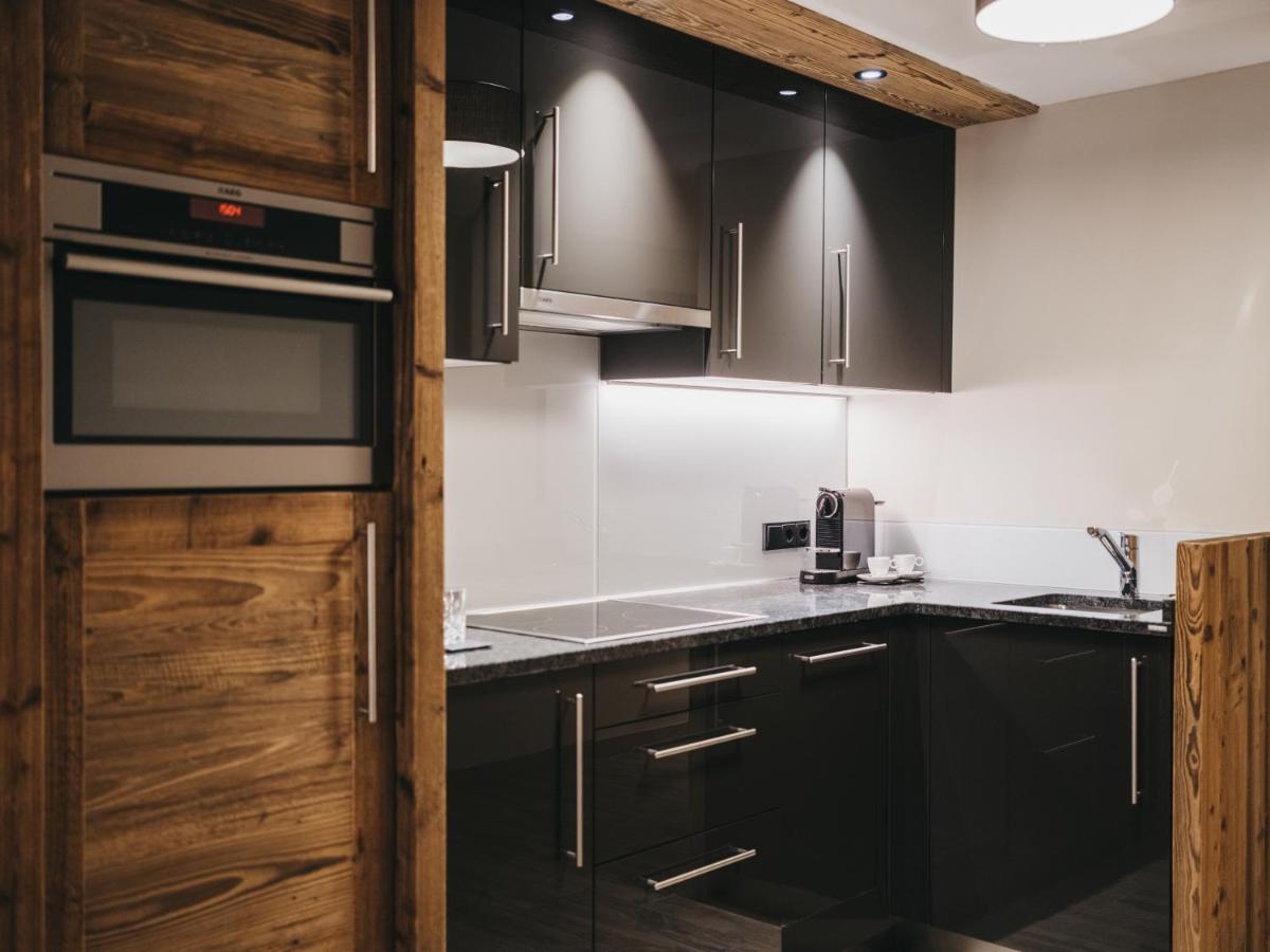 Superior One-Bedroom Apartment