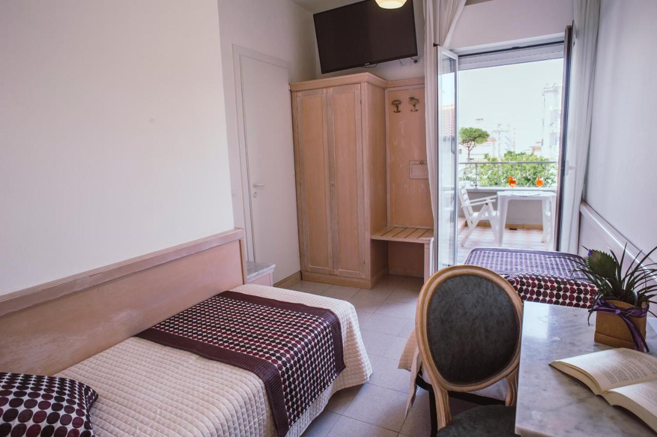 Economy Double or Twin Room Balcony Partial Sea View