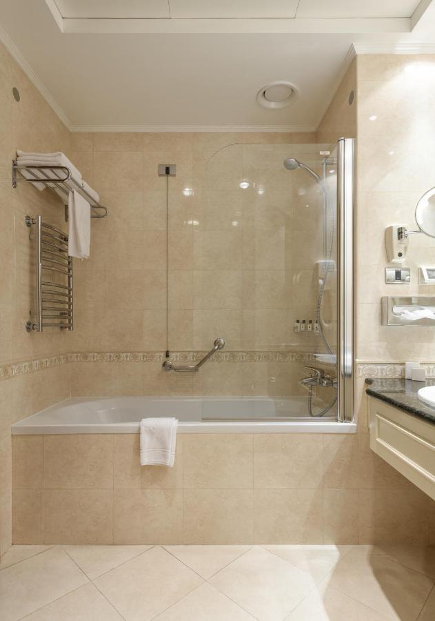 Premier King Room