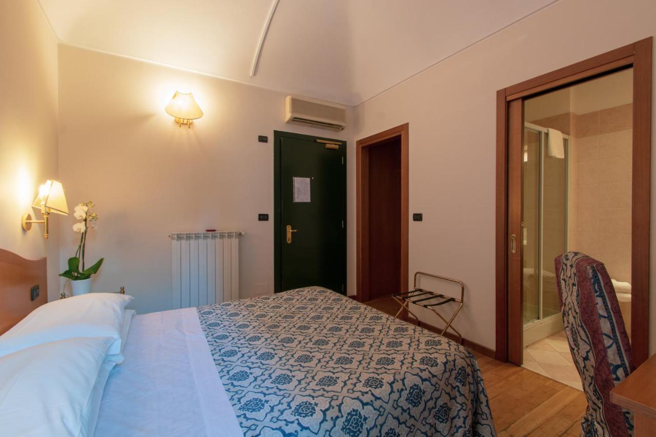 Economy Double Room,1522656820:JPEG