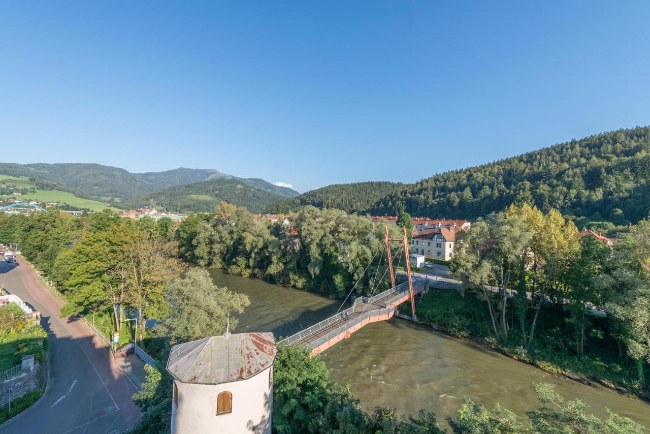 Suite mit Flussblick