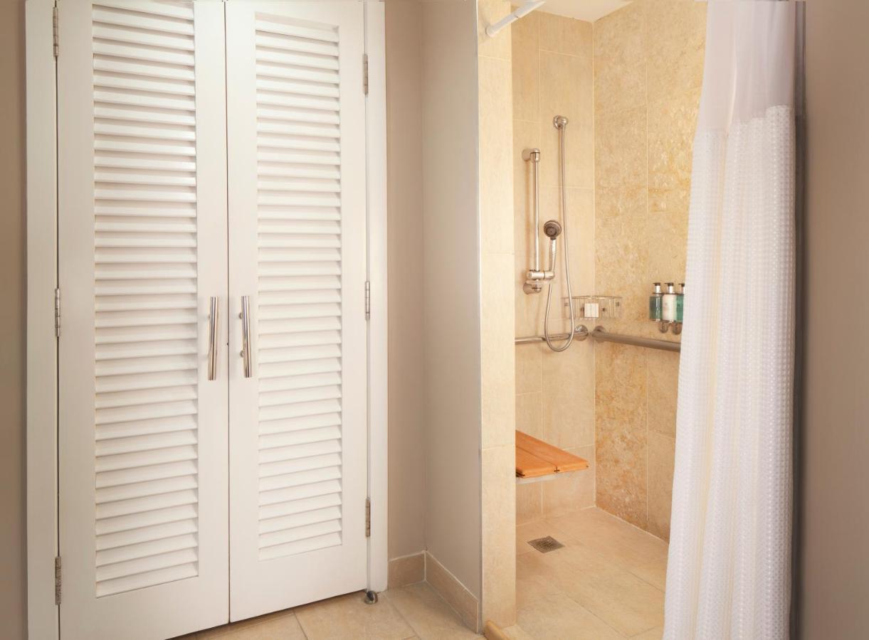 Two Bedroom Suite Oceanfront,1168612234:JPEG