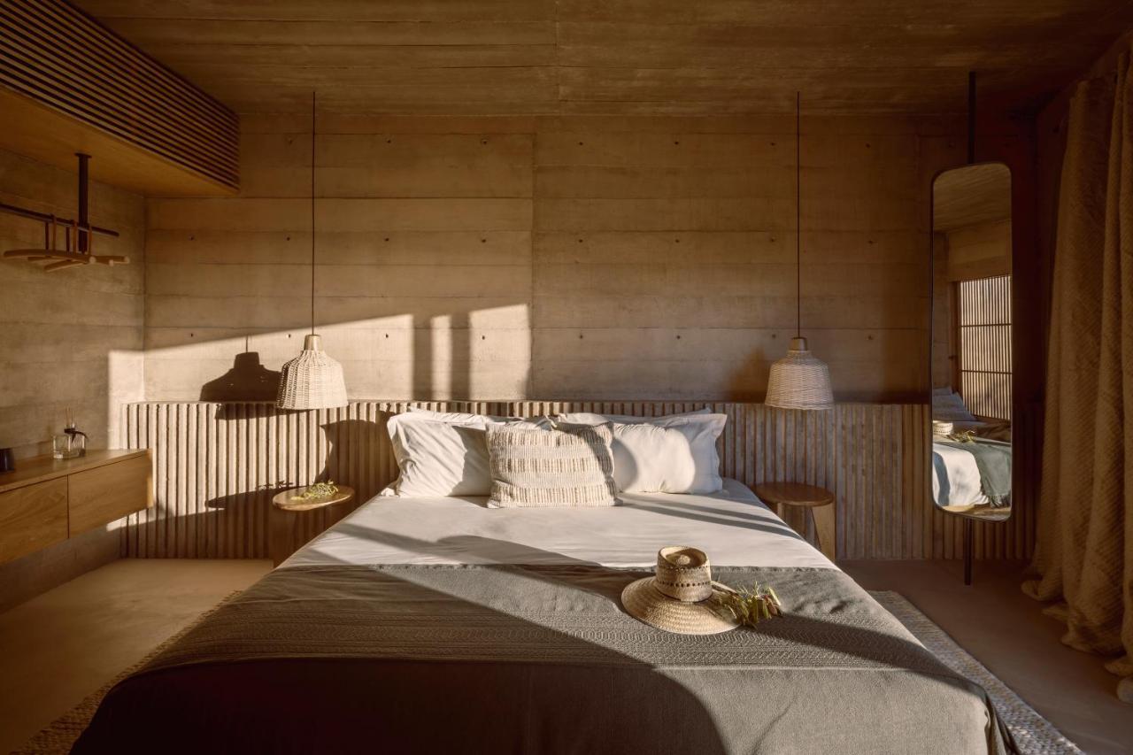 Cacti Sky Suite 1 King Bed