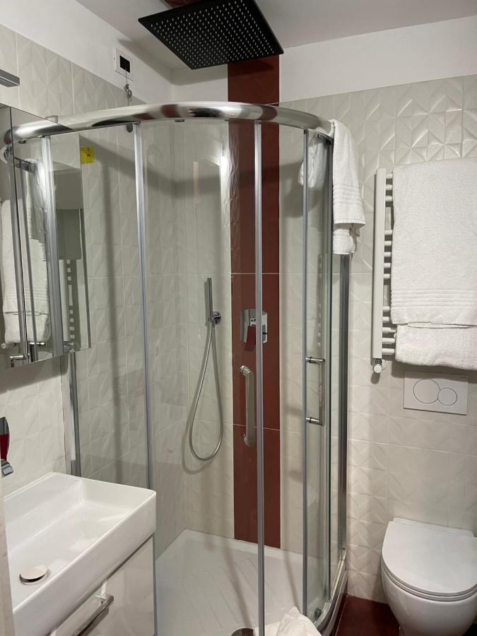 Single Room,1351518250:JPEG