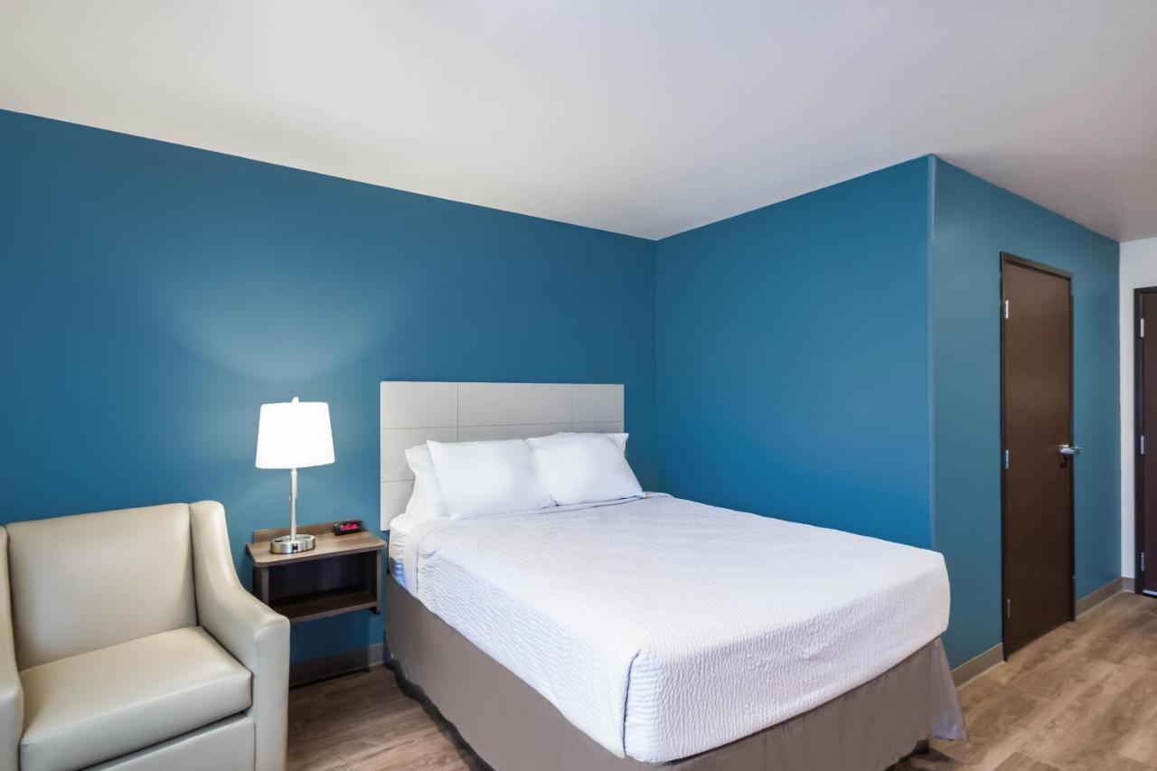 Queen Room Roll Shower Disability Access or Non-Smoking,1173533712:JPEG