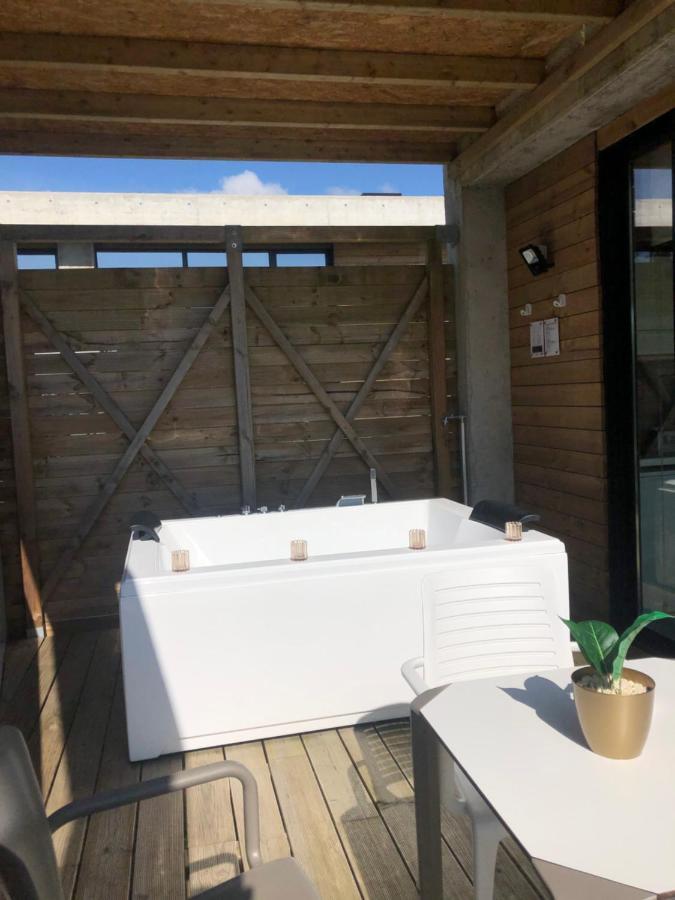 Queen Suite Spa Bath