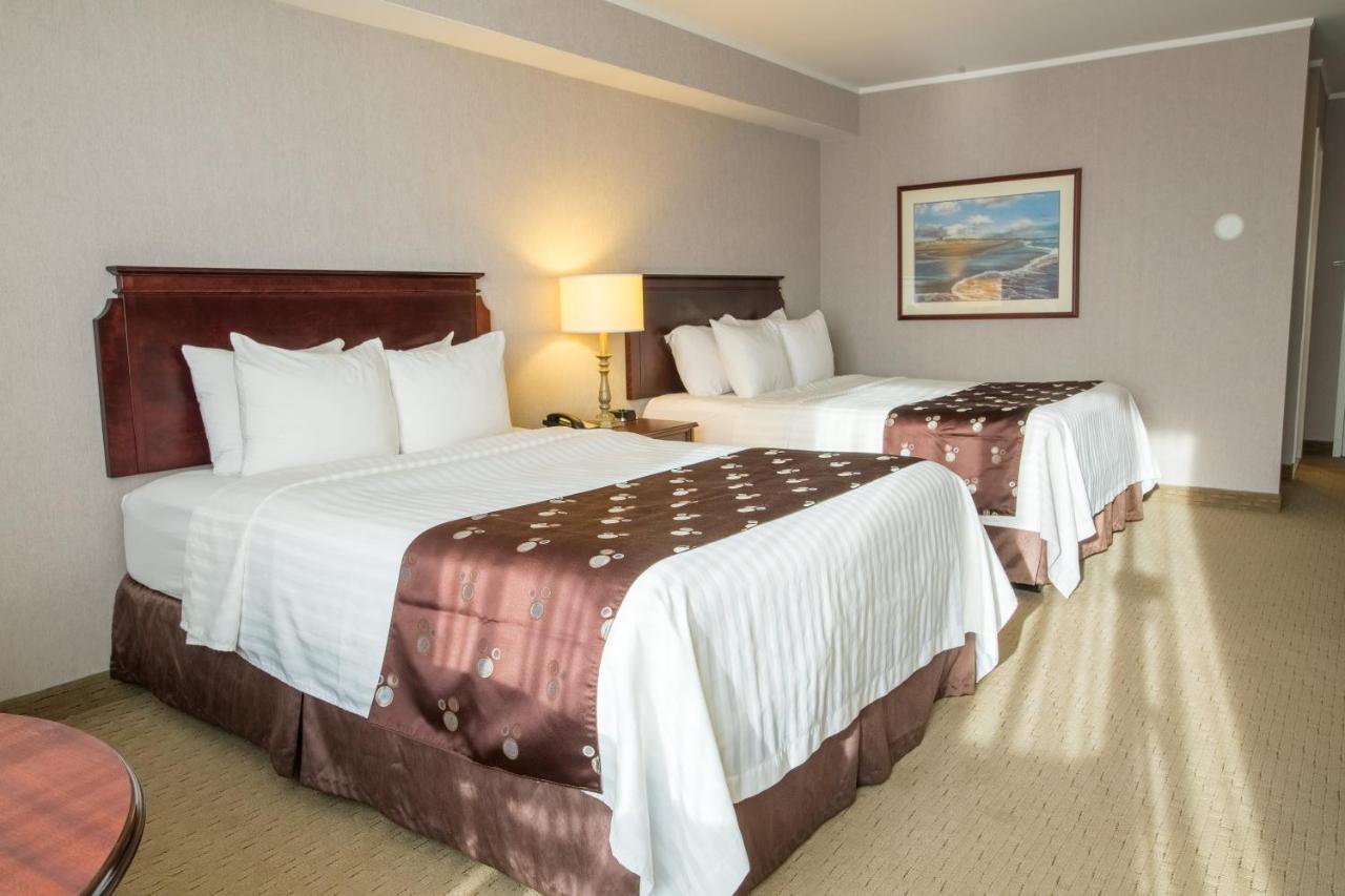 Queen Room with Two Queen Beds - Non-Smoking