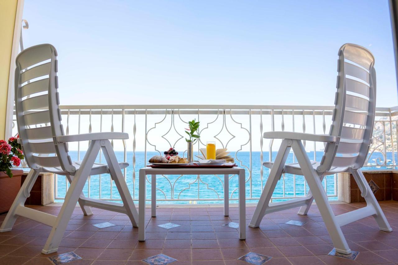 Superior Double or Twin Room Sea View