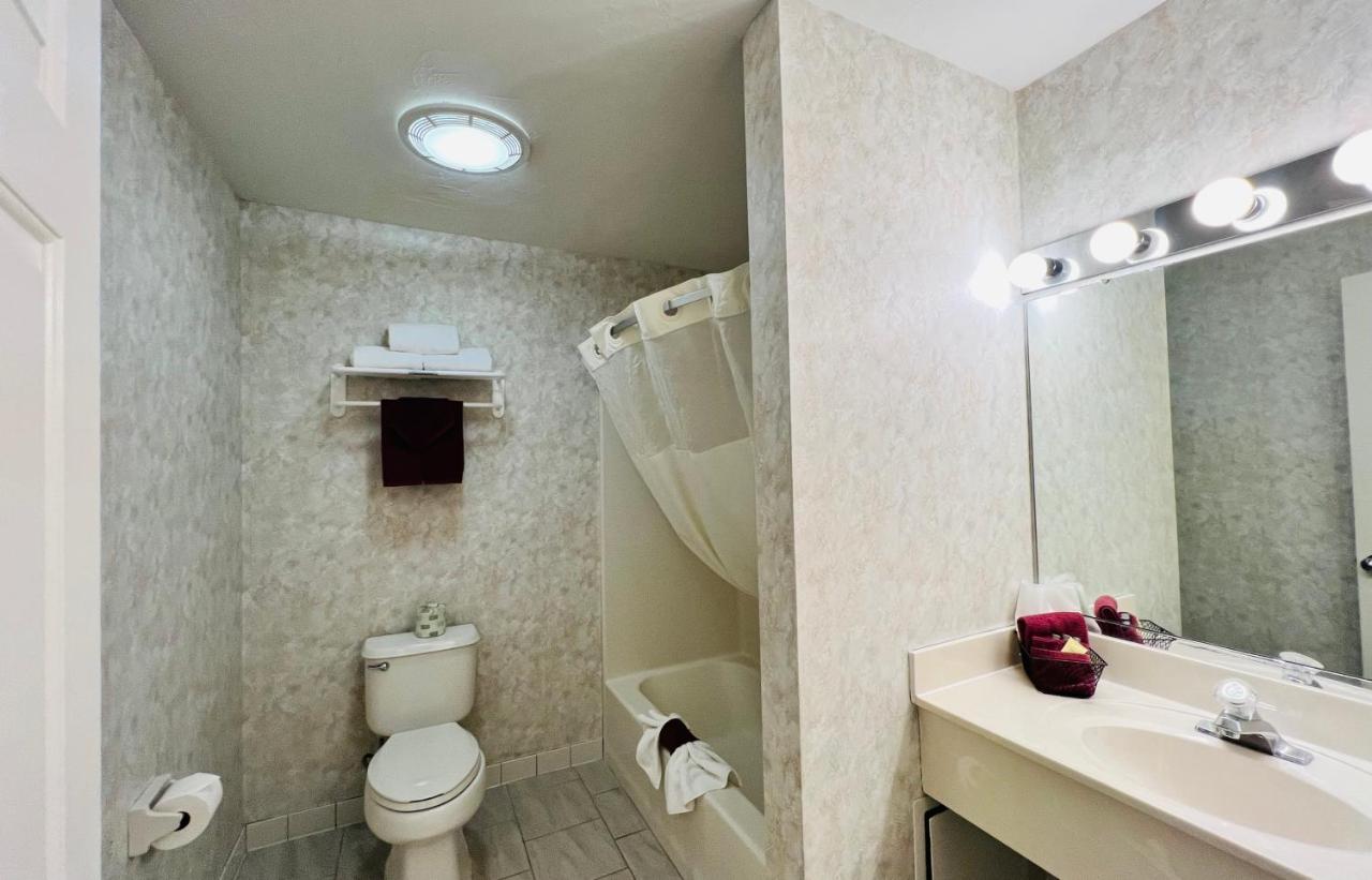 Standard Room Two Double Beds Pet Friendly