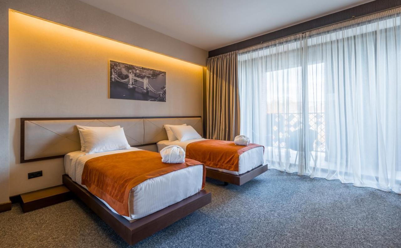 Deluxe Double or Twin Room with Balcony