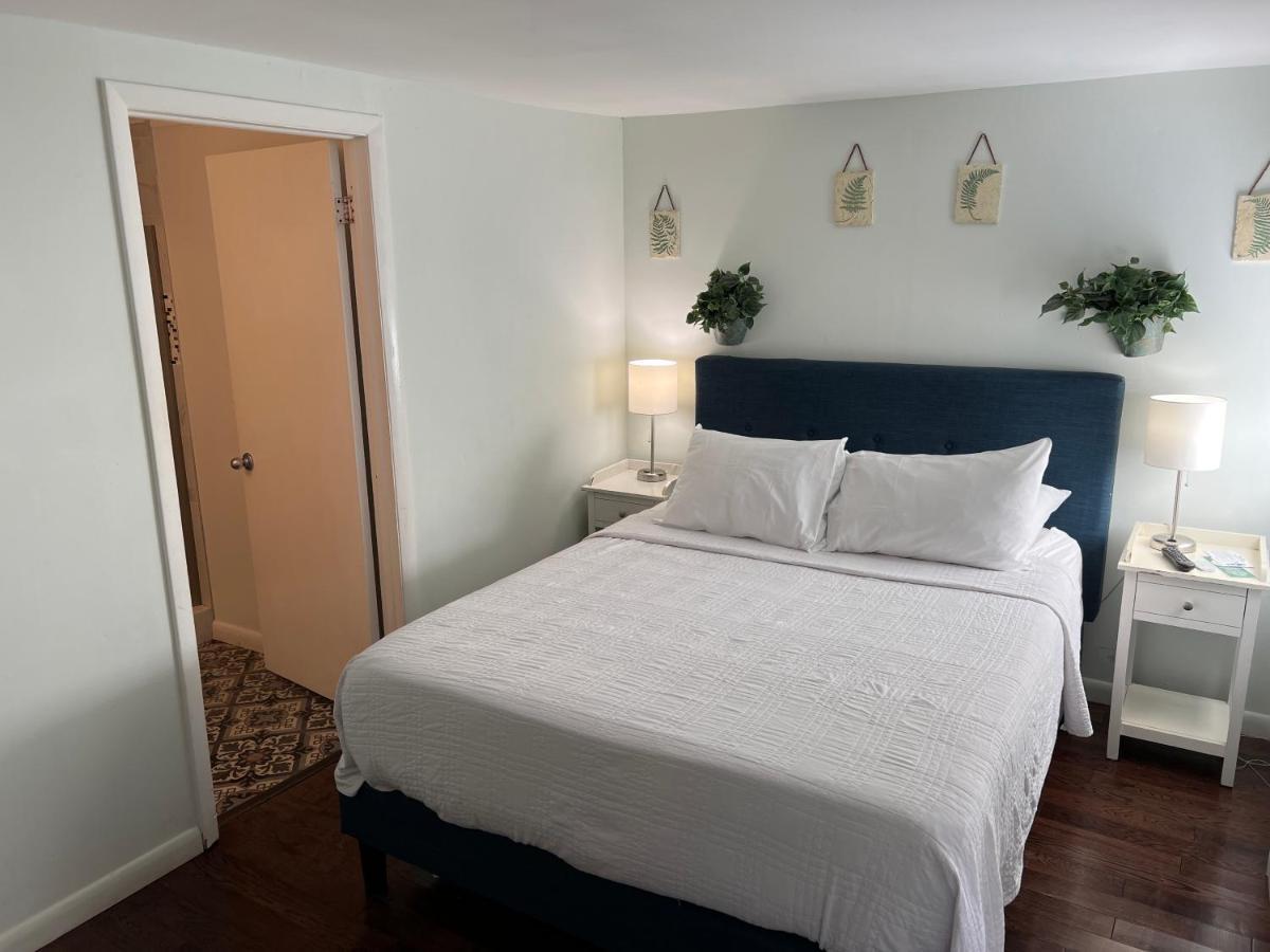 Classic Queen Room