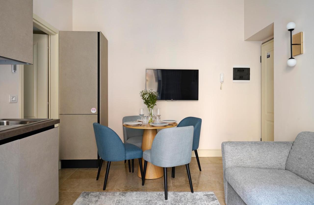 1 Bedroom Apartment Balcony Sofa Bed