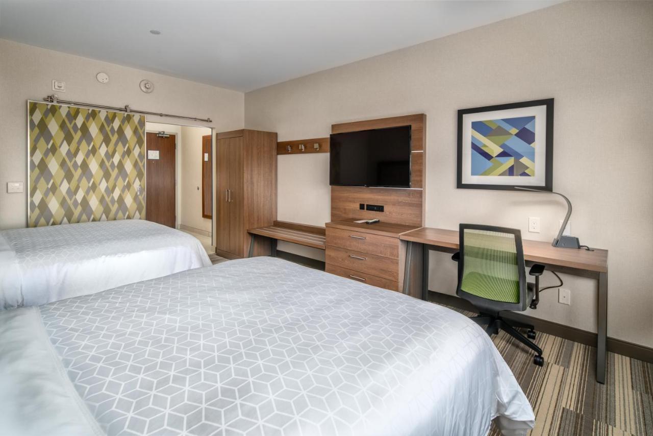 Standard Room Two Queen Beds