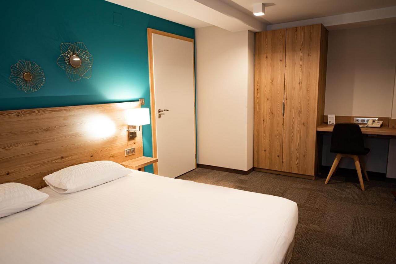 Chambre Double - Accessible aux Personnes à Mobilité Réduite