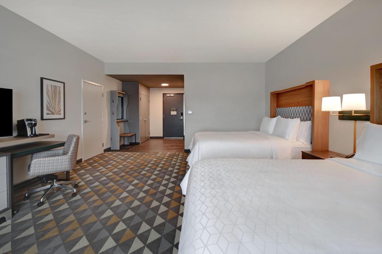 Premium Queen Room Two Queen Beds