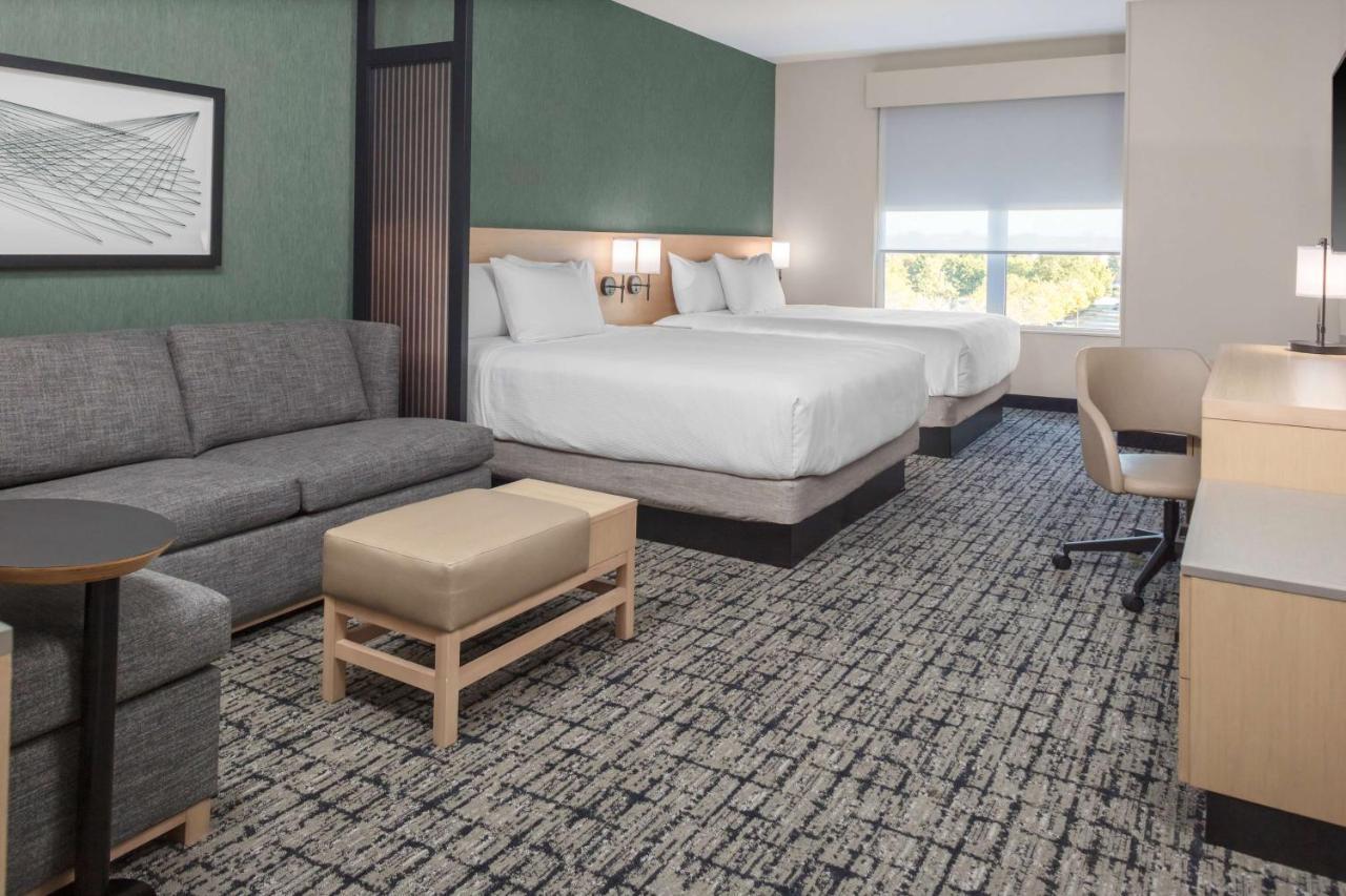 Queen Room Two Queen Beds Sofa Bed