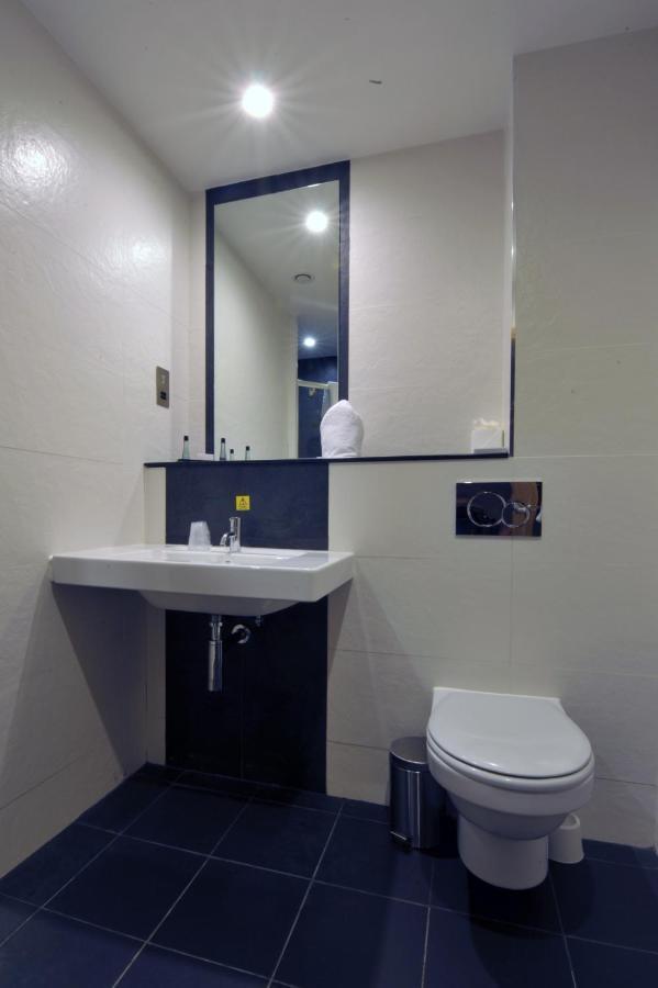Deluxe Guest Room