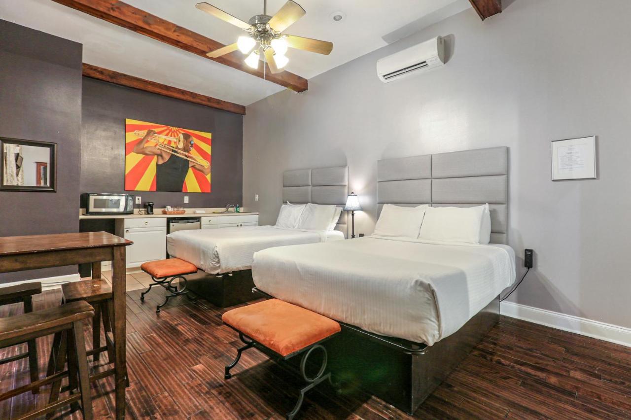 Double Queen Room