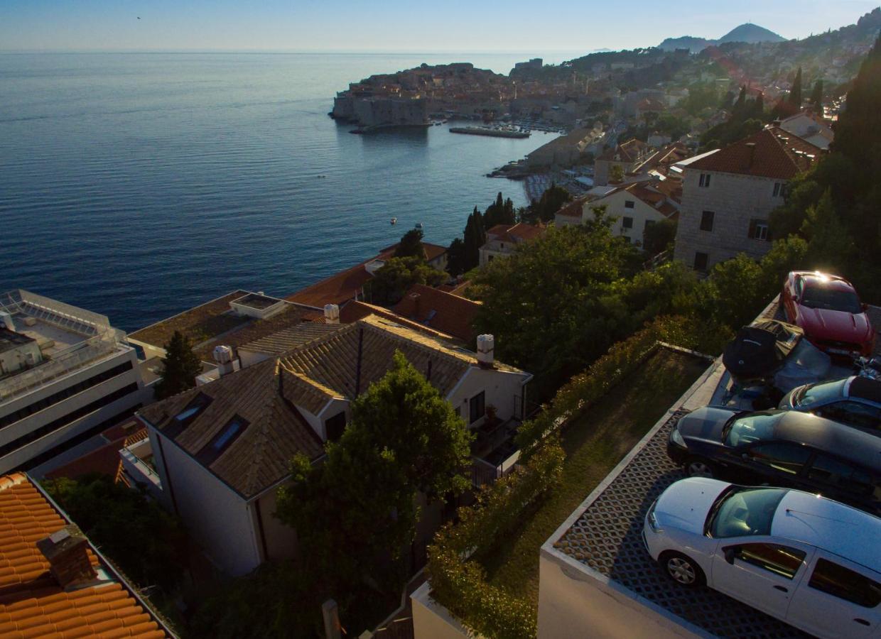 One-Bedroom Apartment Balcony Sea View