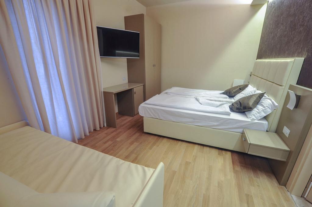 Triple Room Balcony
