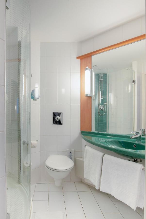 Standard Room Three Single Beds