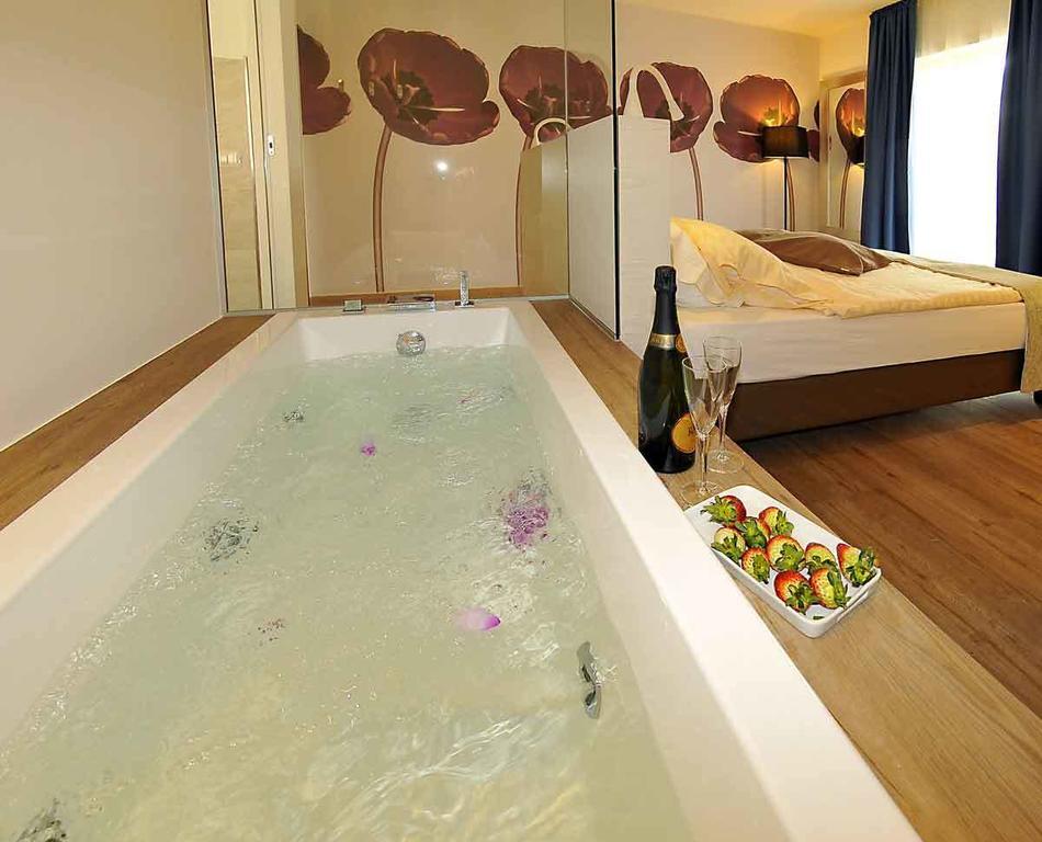 Superior Deluxe Double Room Whirlpool,119020663:JPEG