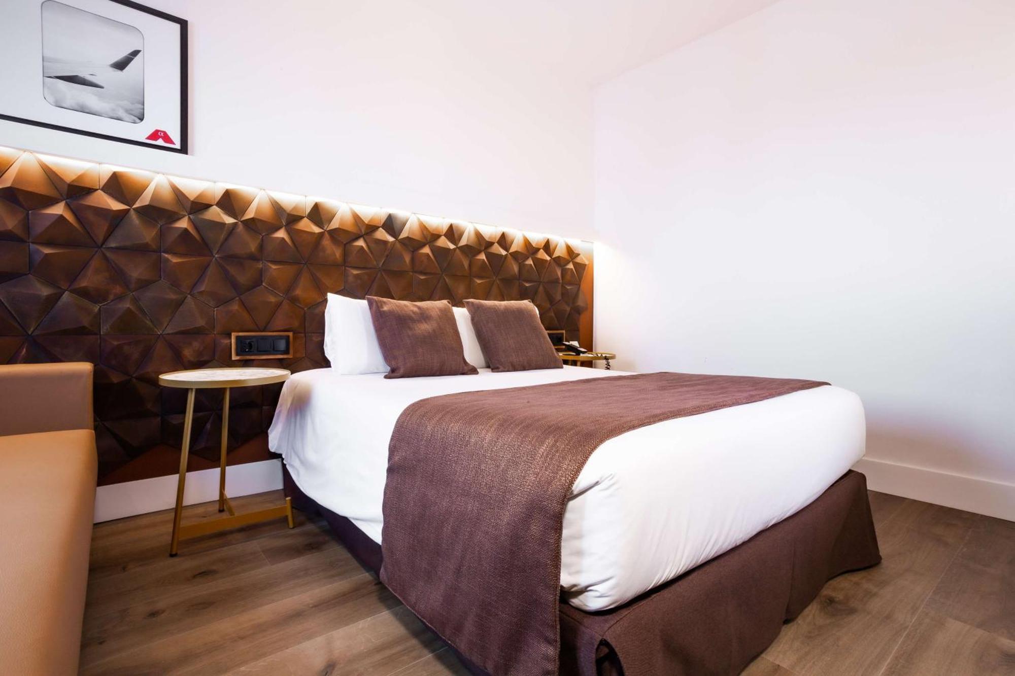 Standard Double Room,1432068226:JPEG