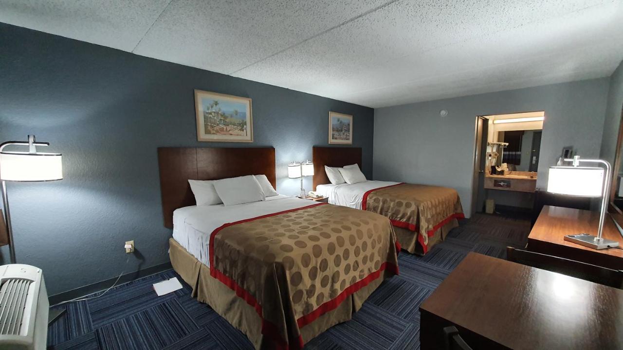 Queen Room Two Queen Beds