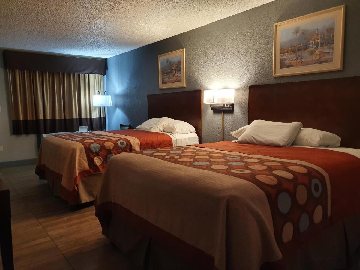 Queen Room Two Queen Beds
