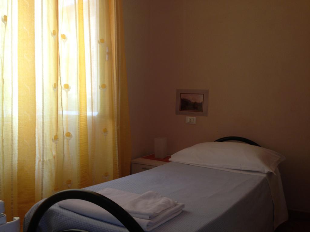 Single Room,257880661:JPEG