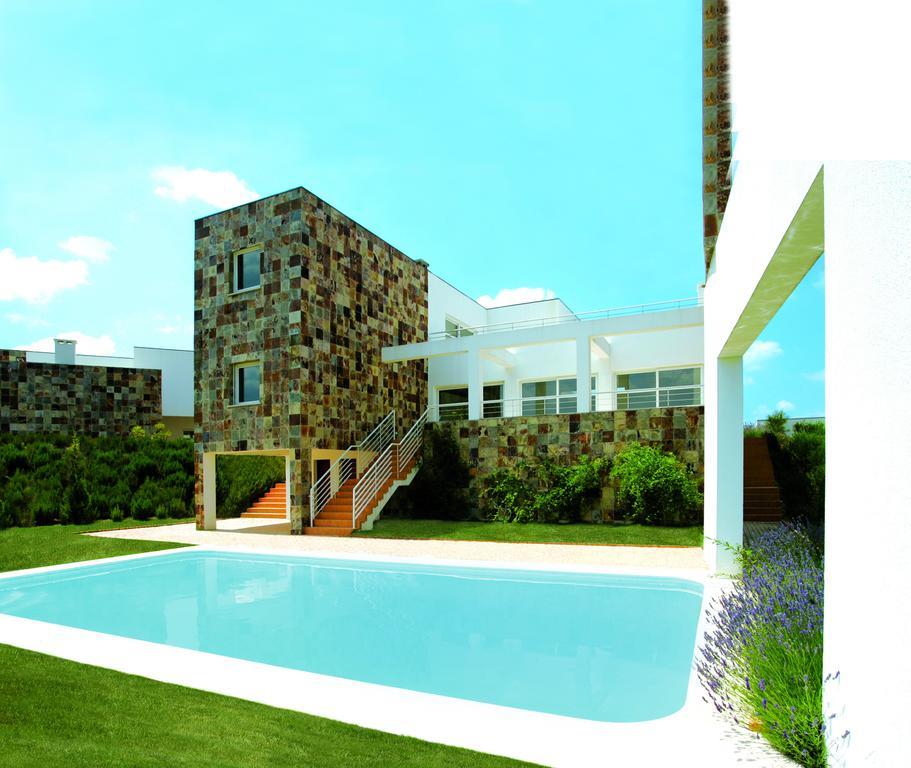Villa com Piscina Privada