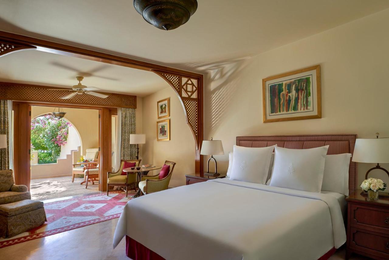 Chambre Lit King-Size Supérieure - Vue sur Palmiers