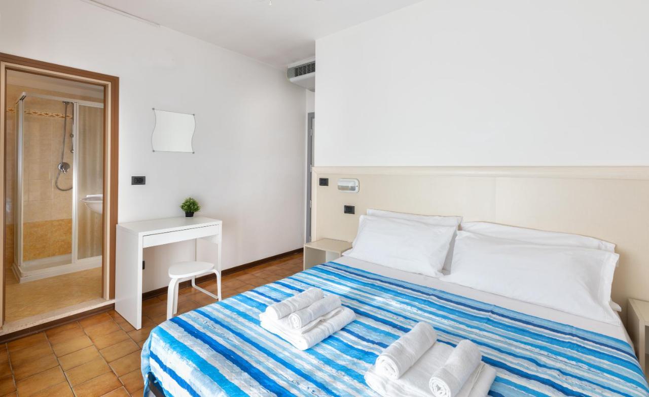 Double or Twin Room Balcony