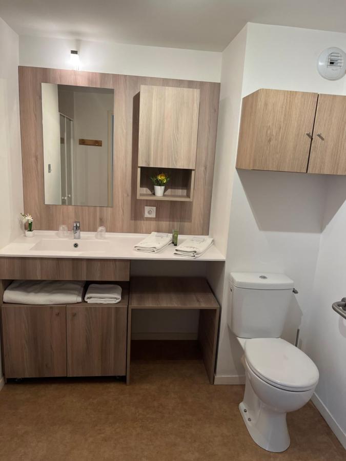 Studio Apartment,640213797:JPEG