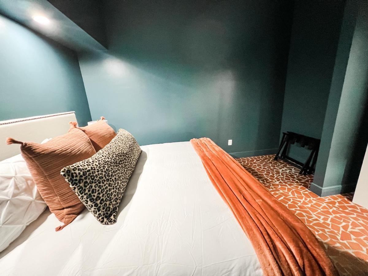 One bedroom Plus Upscale Sofa Bed 1st Floor
