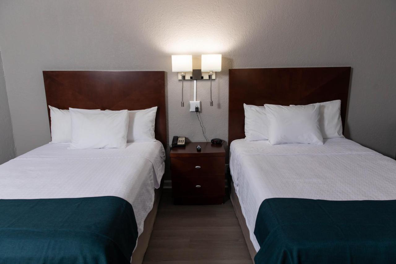 Double Room Two Double Beds Non-Smoking