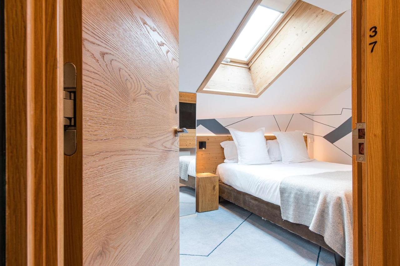 Privilege Queen Room