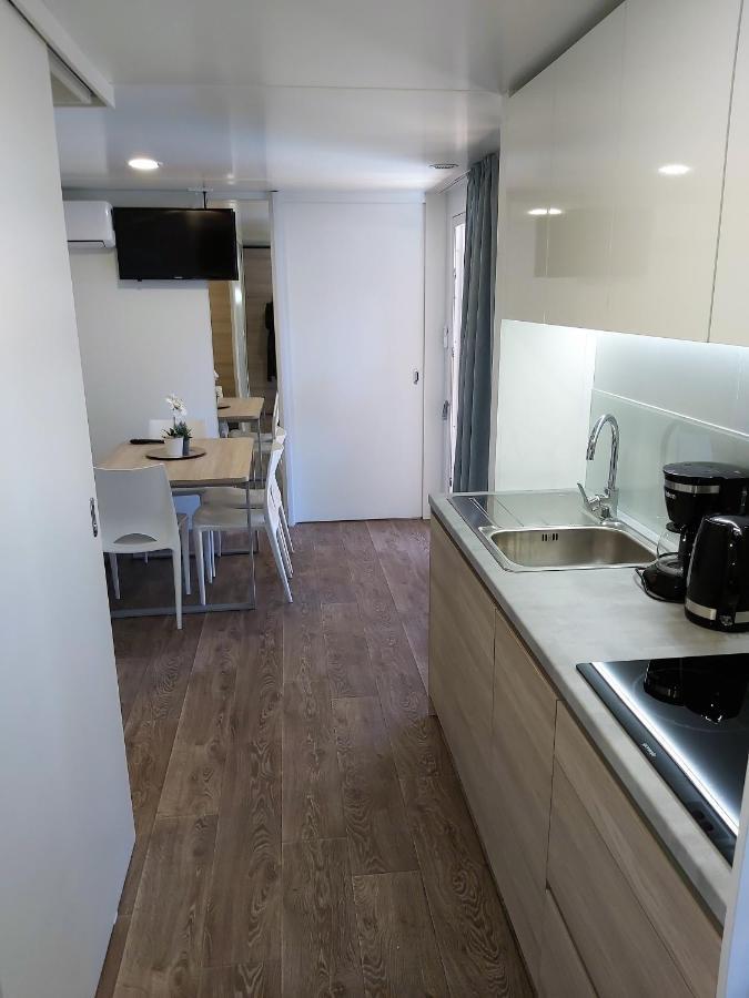 Family Three-Bedroom Mobile Home Terrace,1198616614:JPEG