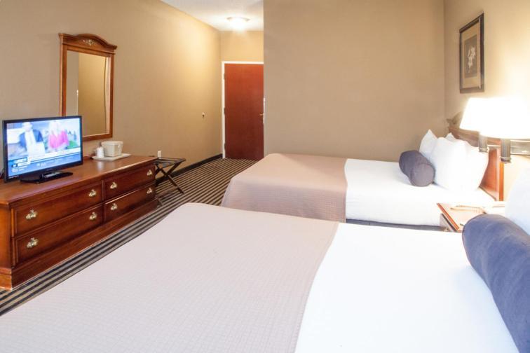 Deluxe Queen Room