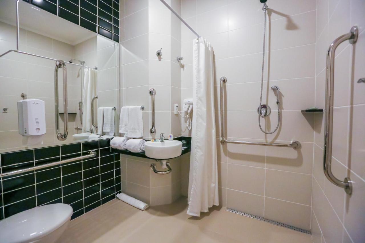 Quarto com Cama Queen-size - Acessível para Hóspedes com Mobilidade Reduzida