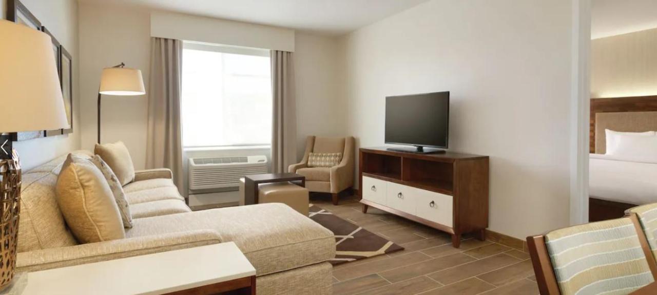 One-Bedroom King Suite
