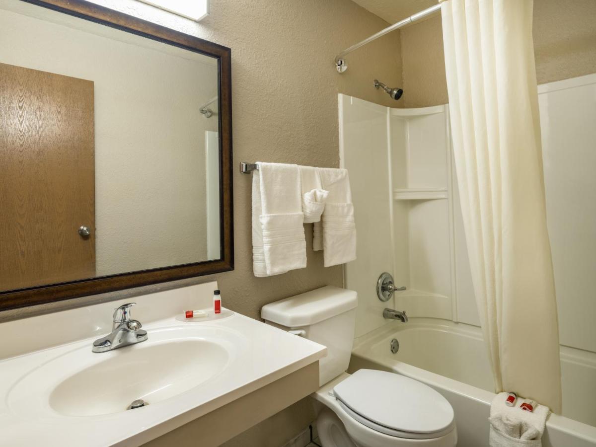 Double Room with Two Double Beds - Non-Smoking