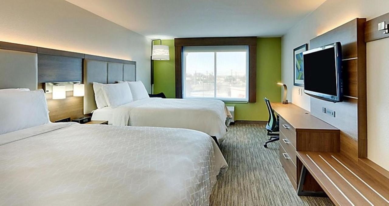 Standard Queen Room with Sofa Bed