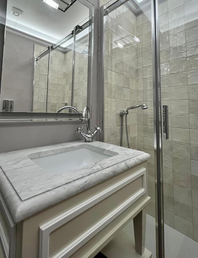 Doppelzimmer mit Balkon