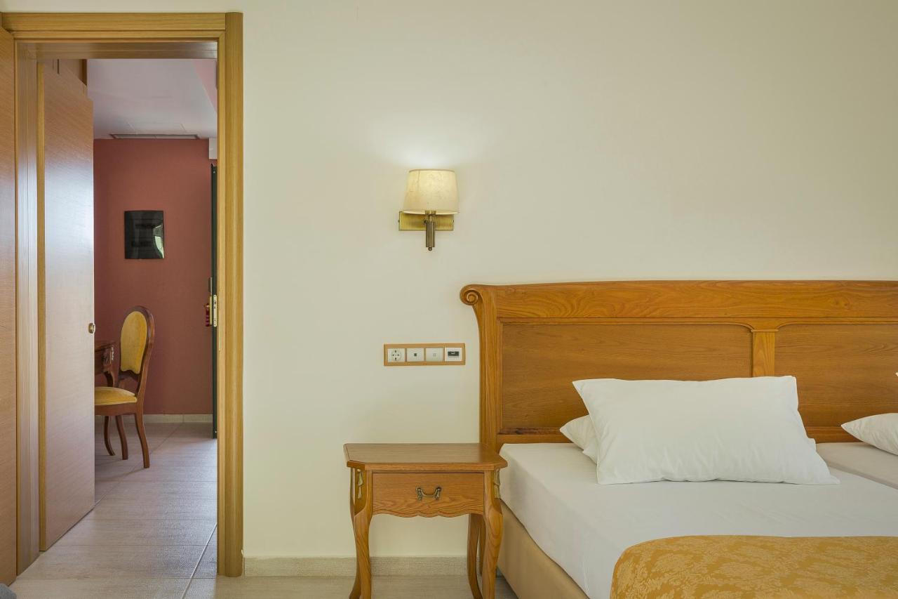 Villa con 2 Camere da Letto, Piscina Privata e Vista Mare