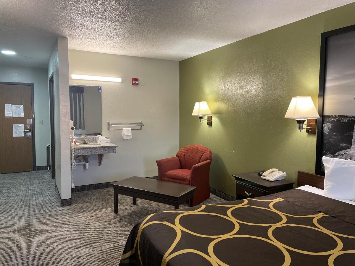 King Room - Mobility Access/Non-Smoking