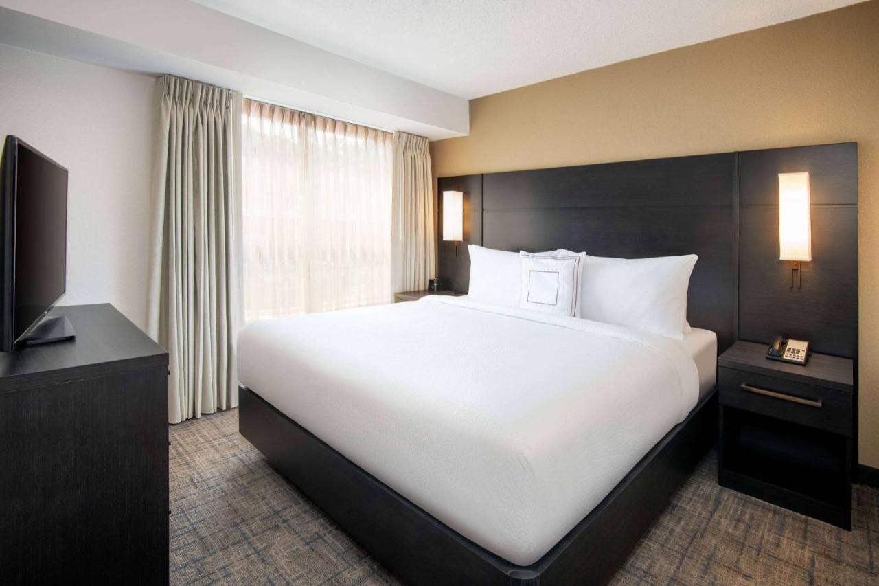 One Bedroom Suite King