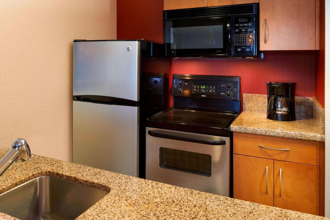 Two Bedroom Suite Queen Each
